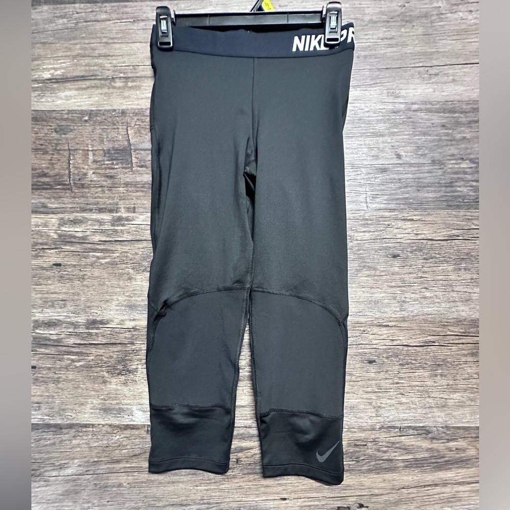 Nike Pro Men’s Black Leggings with Reinforced Knees